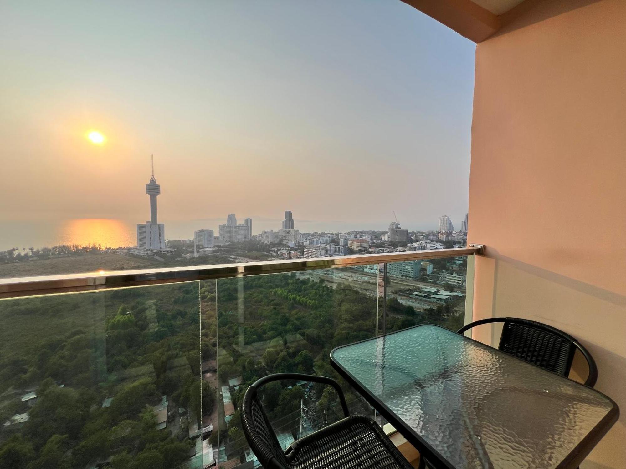 Aparthotel Grande Cariibbean Pattaya By Thita Extérieur photo